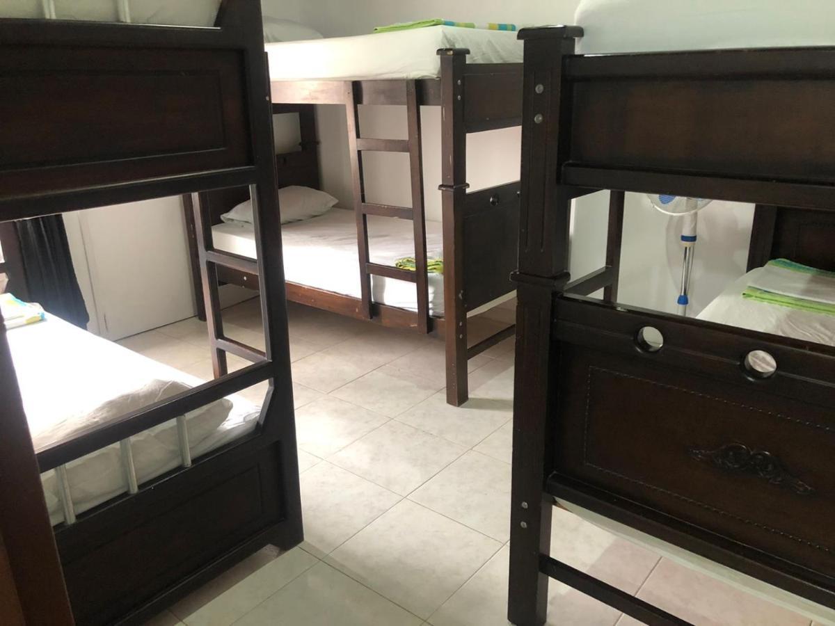 New Memphis Hostal メデジン エクステリア 写真