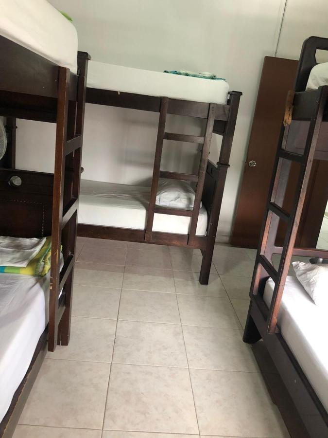 New Memphis Hostal メデジン エクステリア 写真