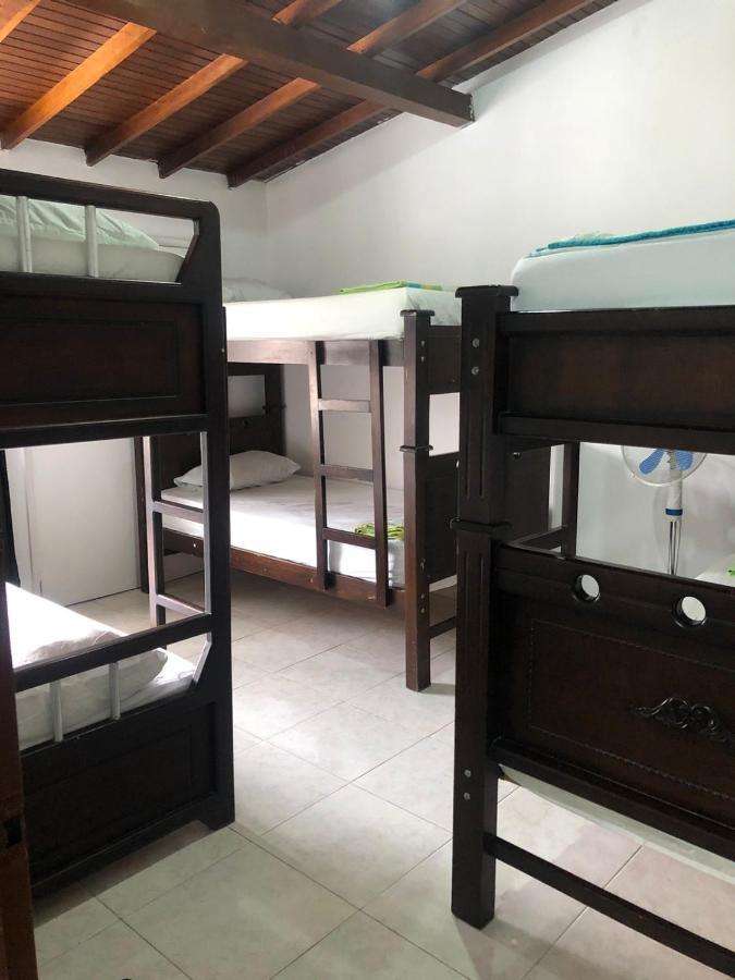 New Memphis Hostal メデジン エクステリア 写真