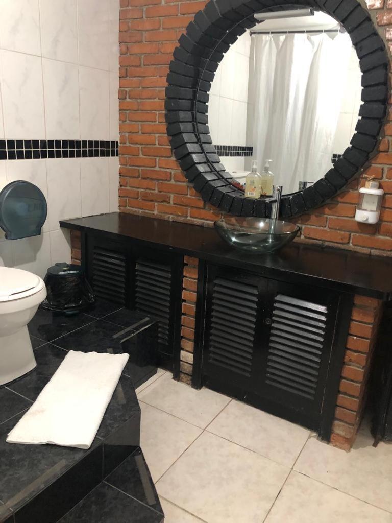 New Memphis Hostal メデジン エクステリア 写真