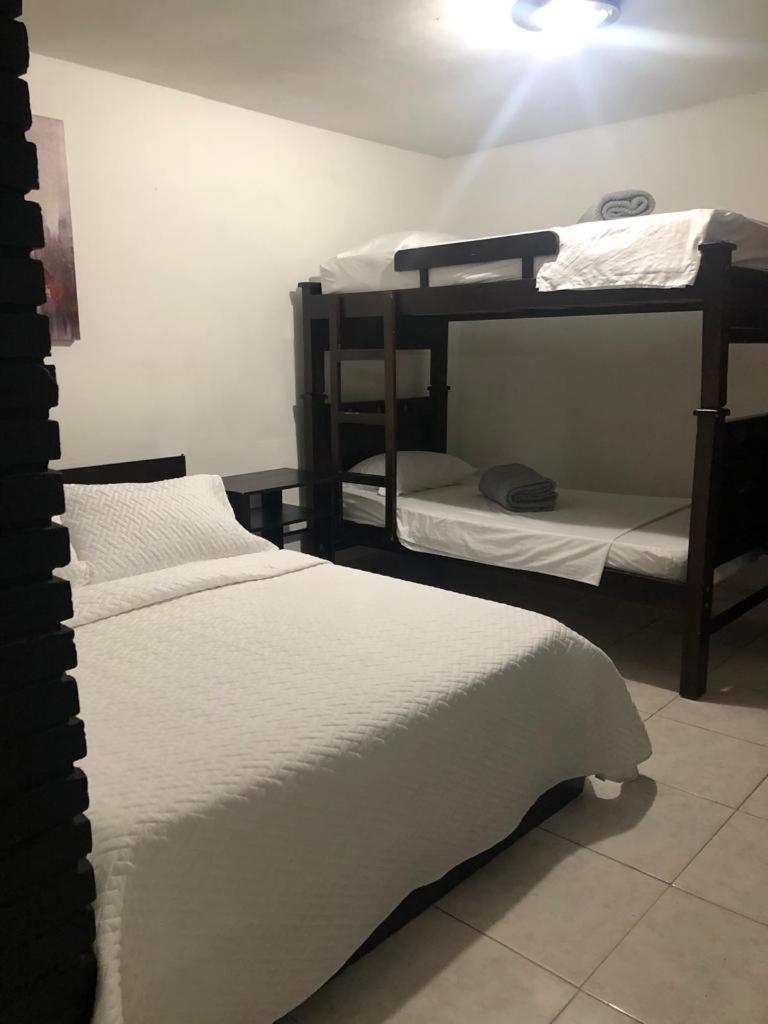 New Memphis Hostal メデジン エクステリア 写真